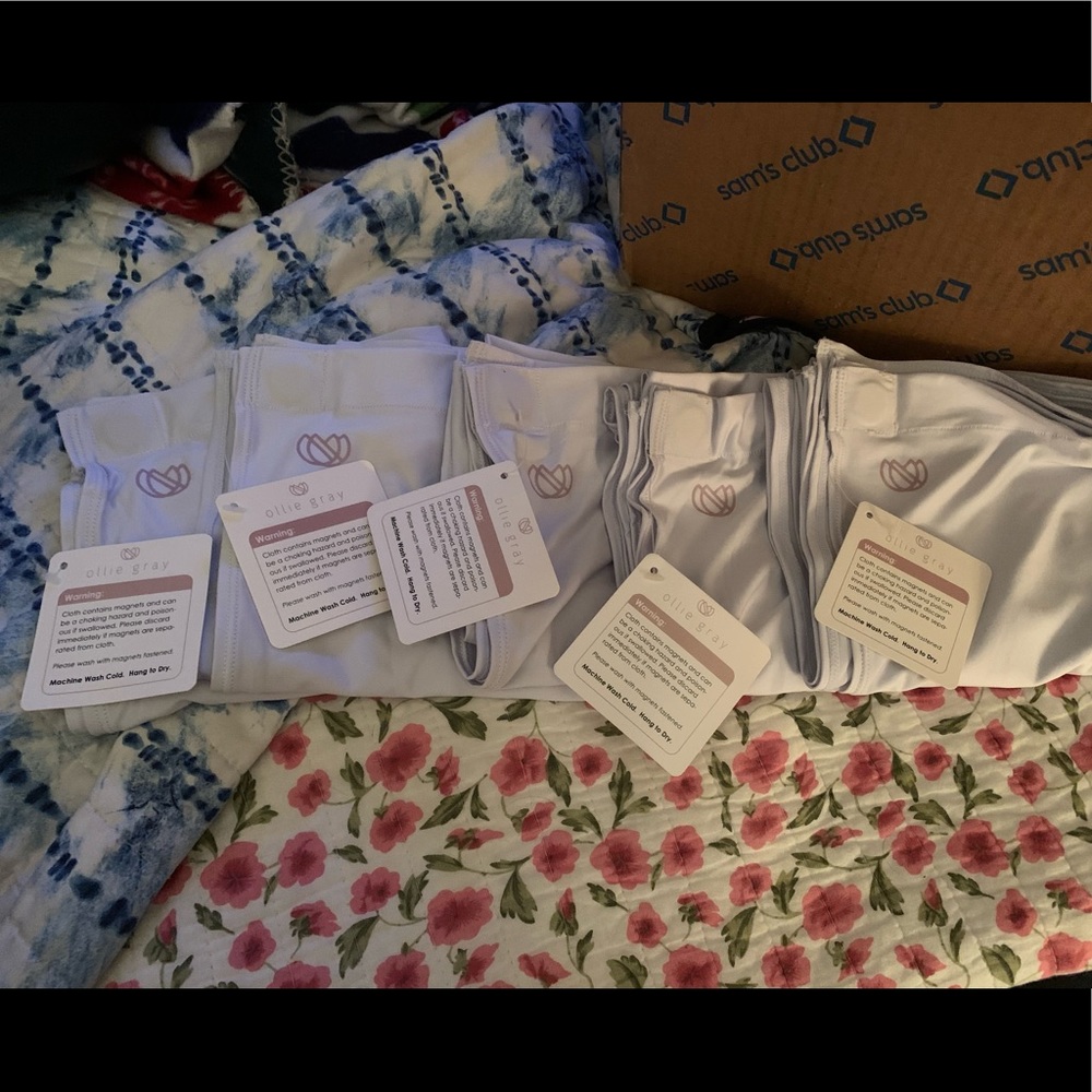 Ollie Gray Magnet nursing covers